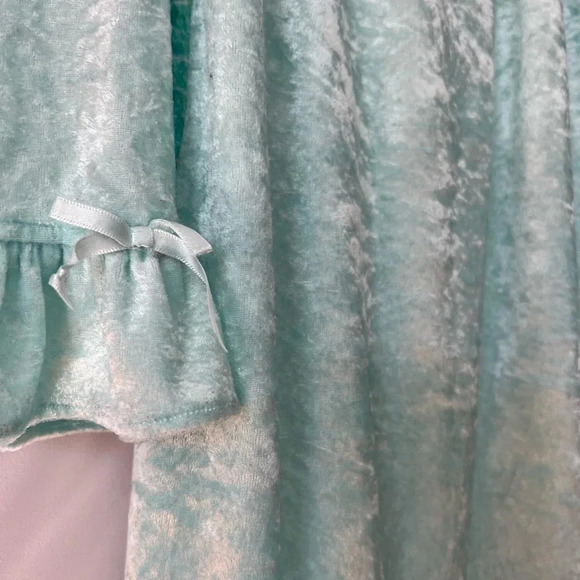 Disney Tinker Bell Long Sleeve Velour AOP Blue Green Nightgown Estimated Y 7/8 - Picture 4 of 4
